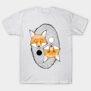 Yin yang foxes T-Shirt